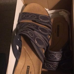 Women’s sandals